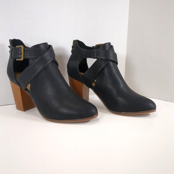 Parker And Sky Women's Black Ankle Boots , Size 7 - Picture 1 of 8